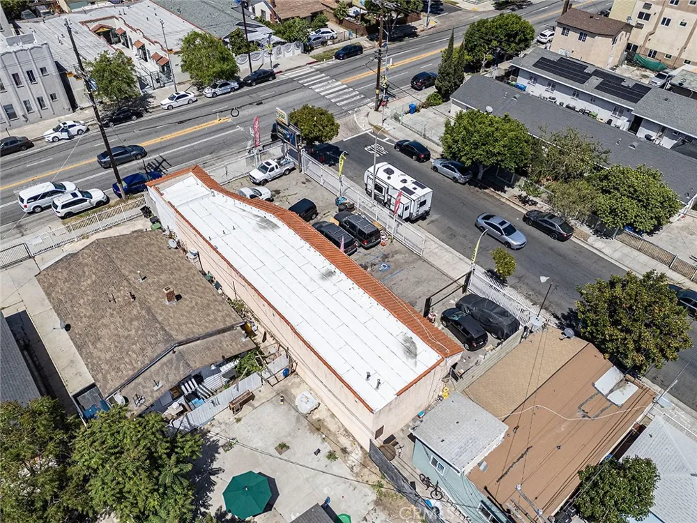 6500 S Hoover Los Angeles, CA 90044