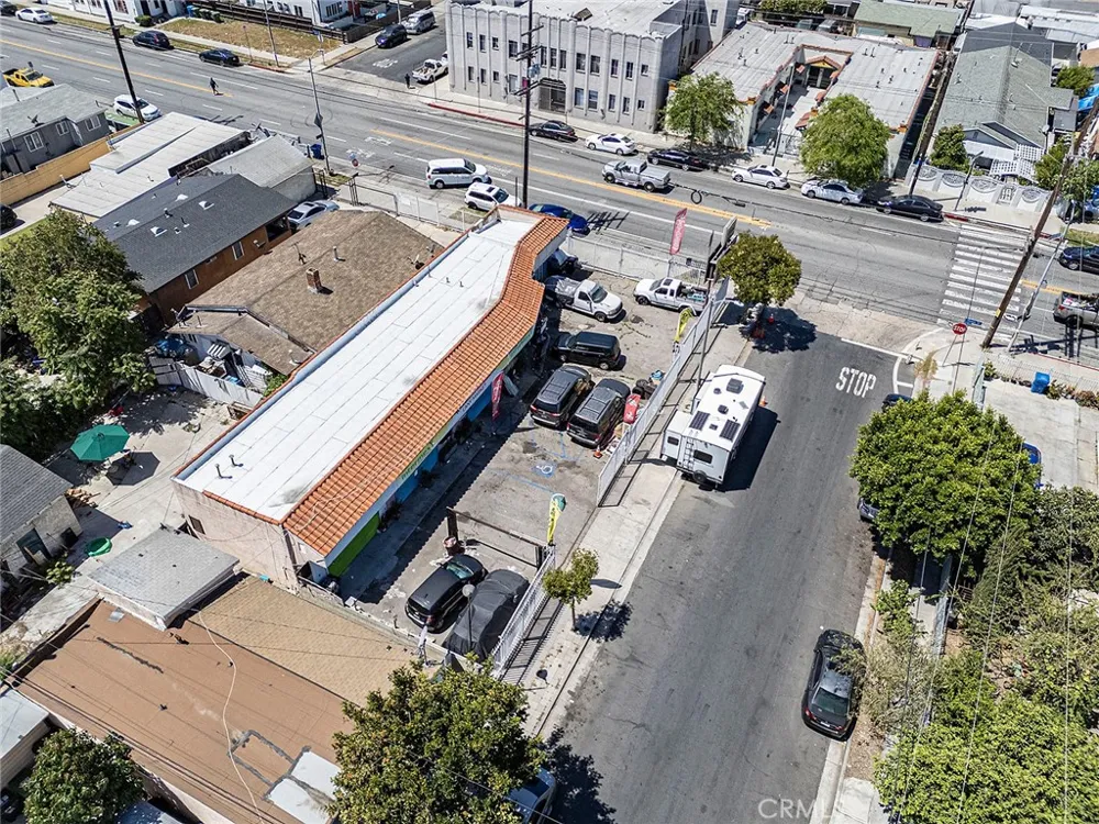 6500 S Hoover Los Angeles, CA 90044