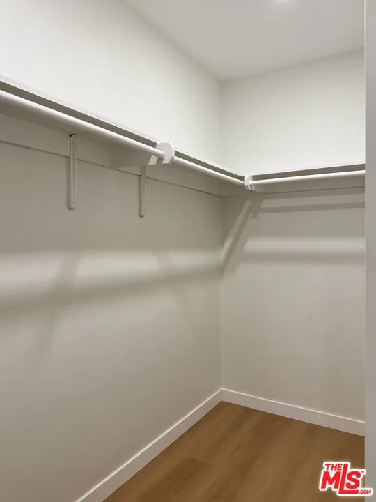 4579 Ambrose Avenue #8 Los Angeles, CA 90027