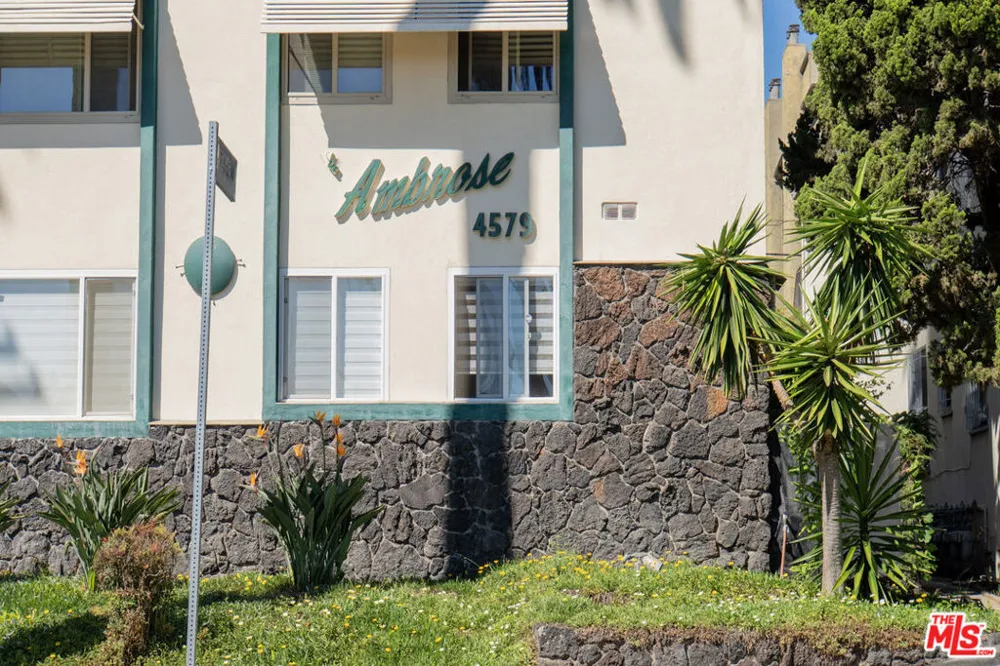 4579 Ambrose Avenue #8 Los Angeles, CA 90027