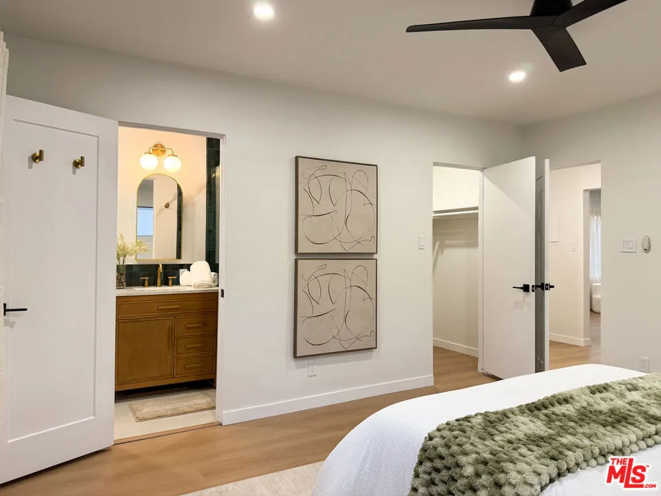 4579 Ambrose Avenue #8 Los Angeles, CA 90027