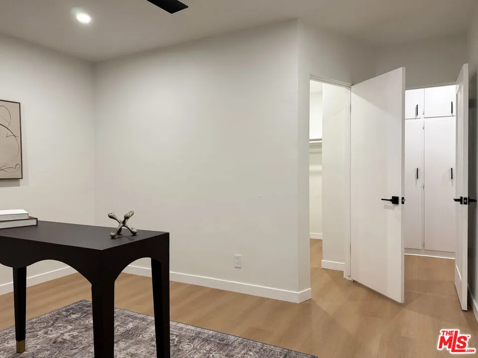 4579 Ambrose Avenue #8 Los Angeles, CA 90027