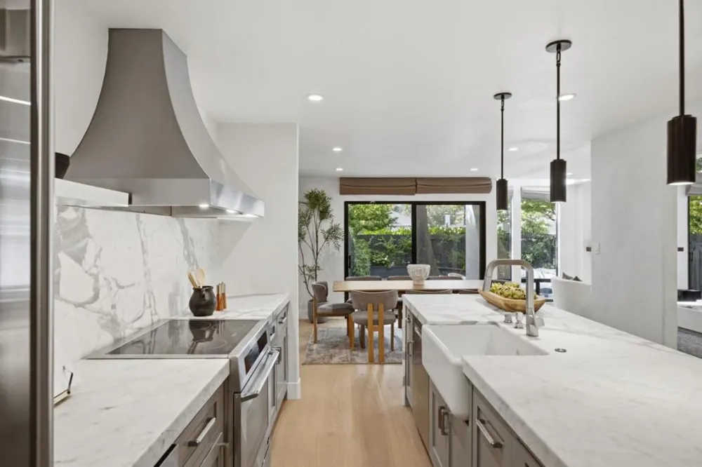 37 Baywood Avenue San Mateo, CA 94402