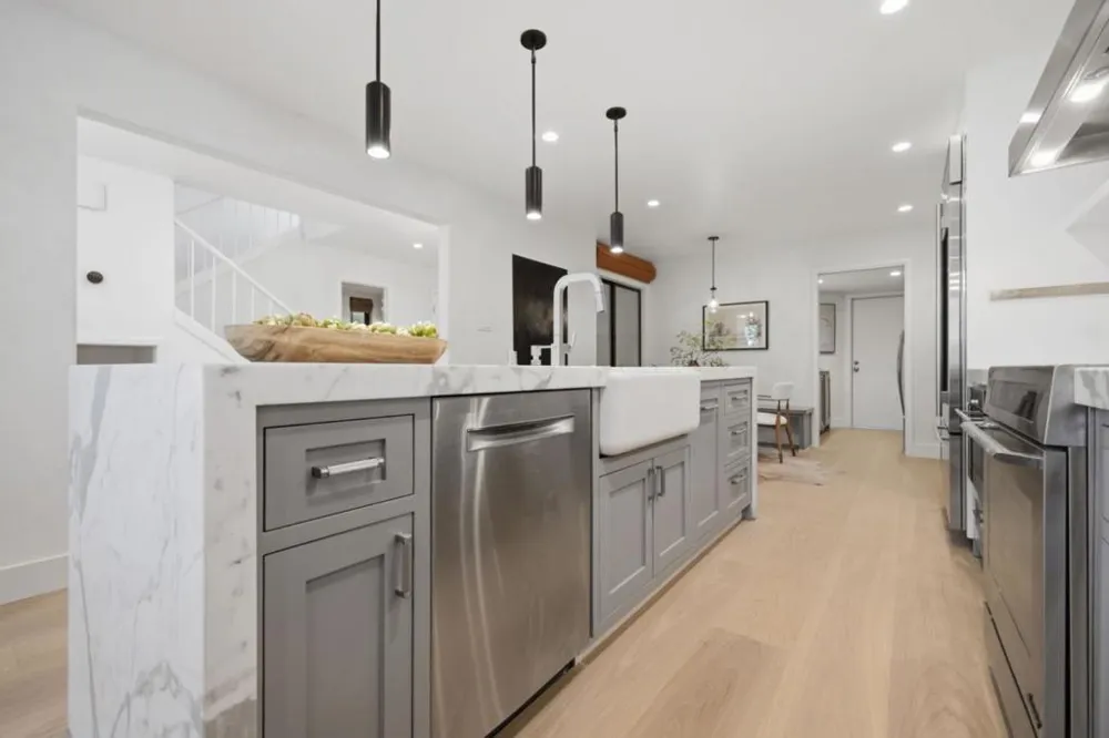 37 Baywood Avenue San Mateo, CA 94402