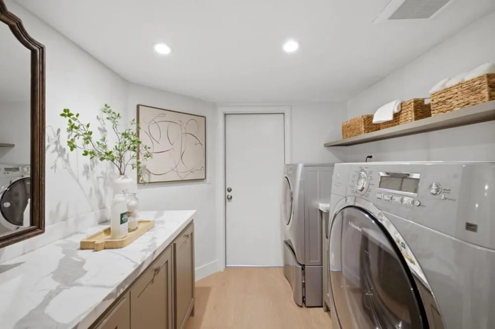 37 Baywood Avenue San Mateo, CA 94402