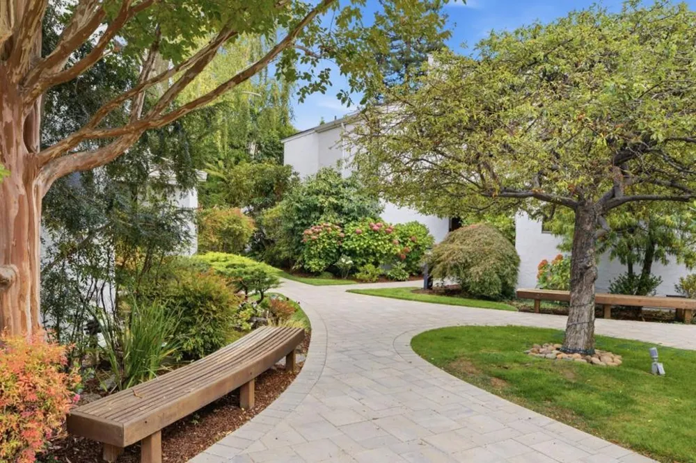 37 Baywood Avenue San Mateo, CA 94402