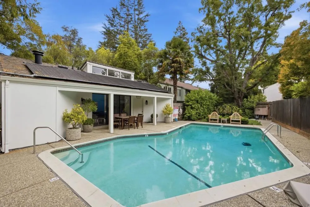 37 Baywood Avenue San Mateo, CA 94402