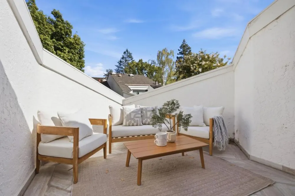 37 Baywood Avenue San Mateo, CA 94402