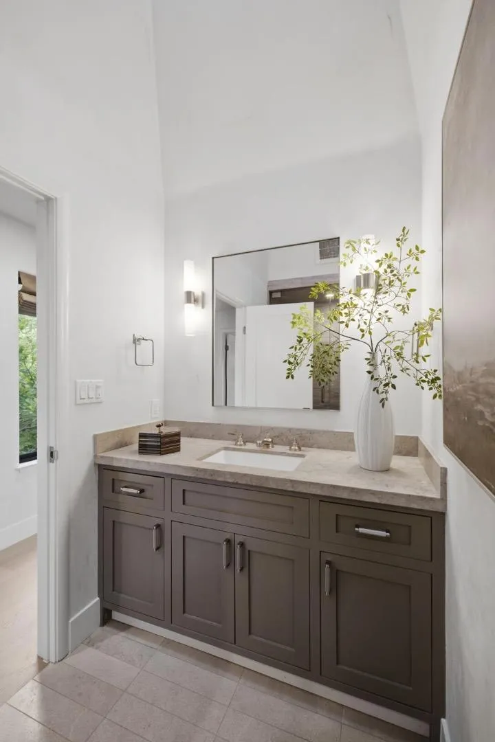 37 Baywood Avenue San Mateo, CA 94402