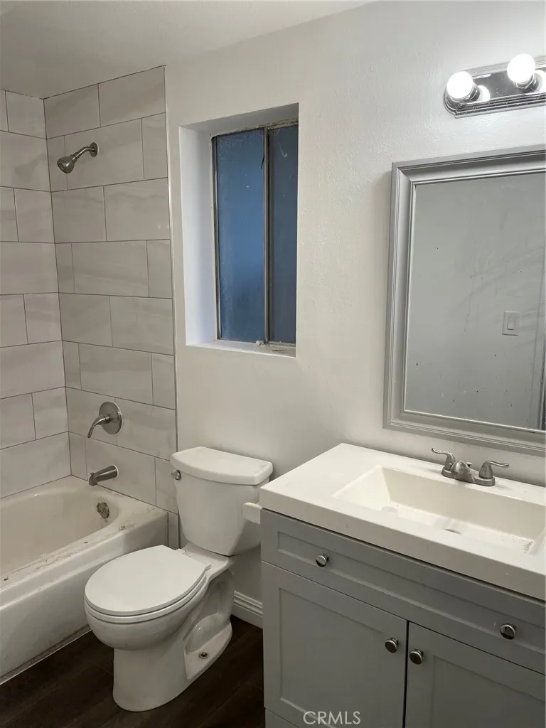 1904 W Bayport Anaheim, CA 92801