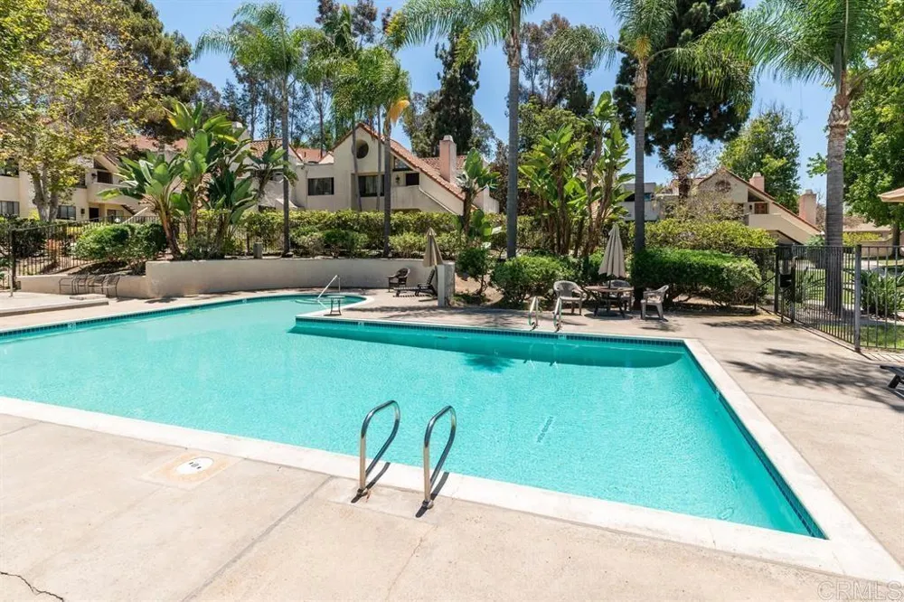 321 Melrose Drive #B Vista, CA 92083