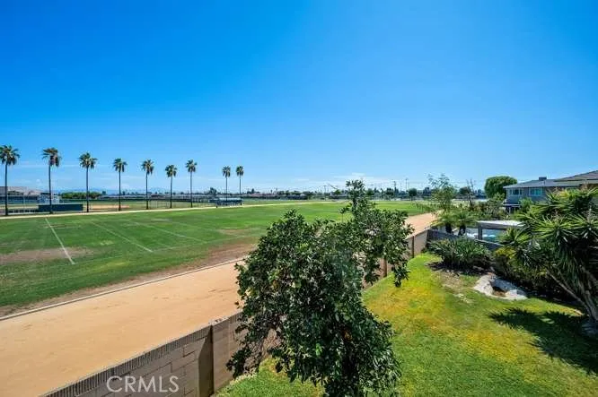 5242 Del Este Circle La Palma, CA 90623