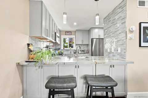 5704 Camino Del Cielo #102