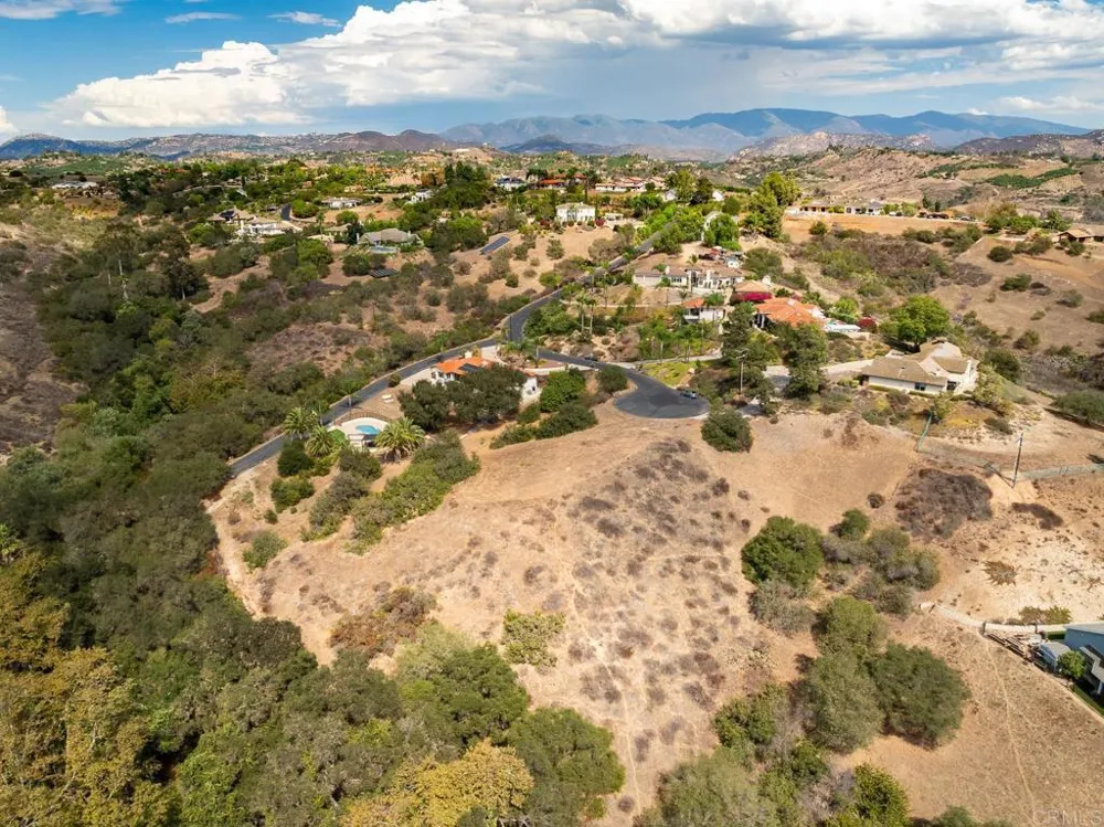 Calle Dos Lomas Fallbrook, CA 92028