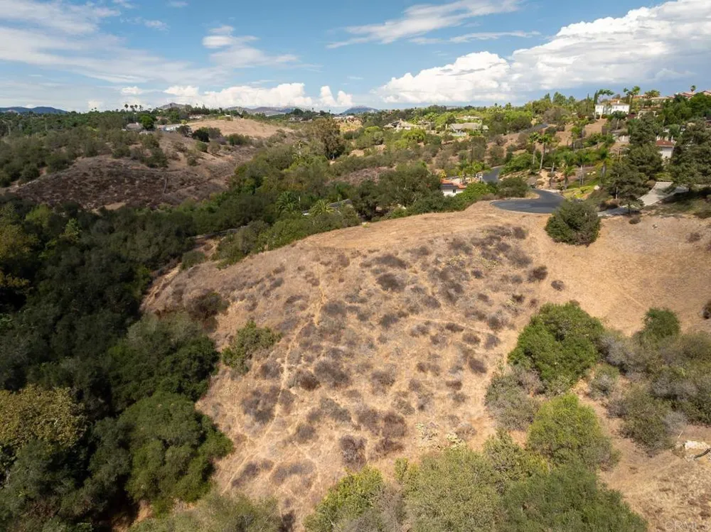Calle Dos Lomas Fallbrook, CA 92028