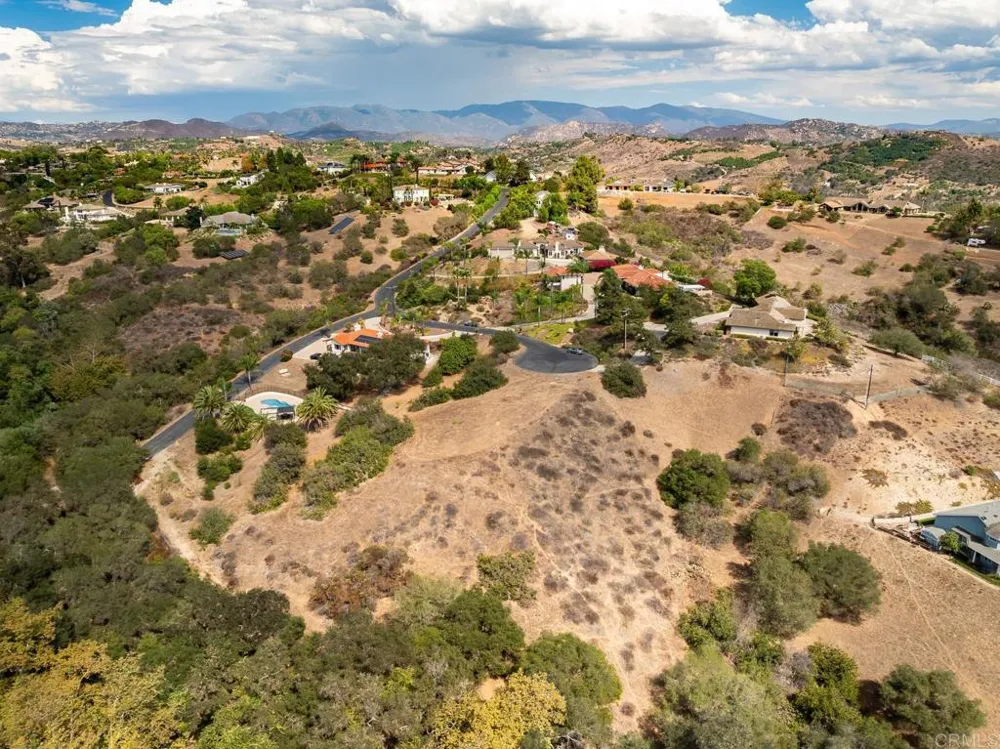Calle Dos Lomas Fallbrook, CA 92028