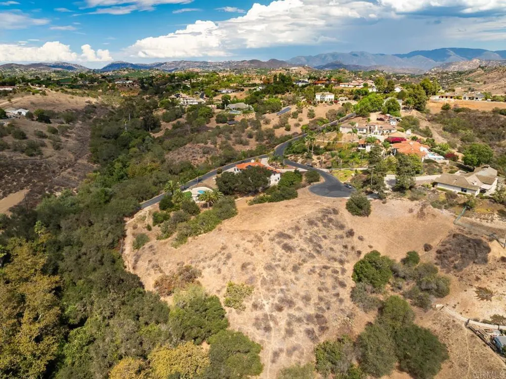 Calle Dos Lomas Fallbrook, CA 92028