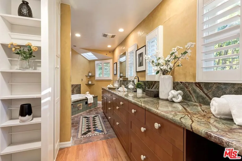 1609 Comstock Avenue Los Angeles, CA 90024