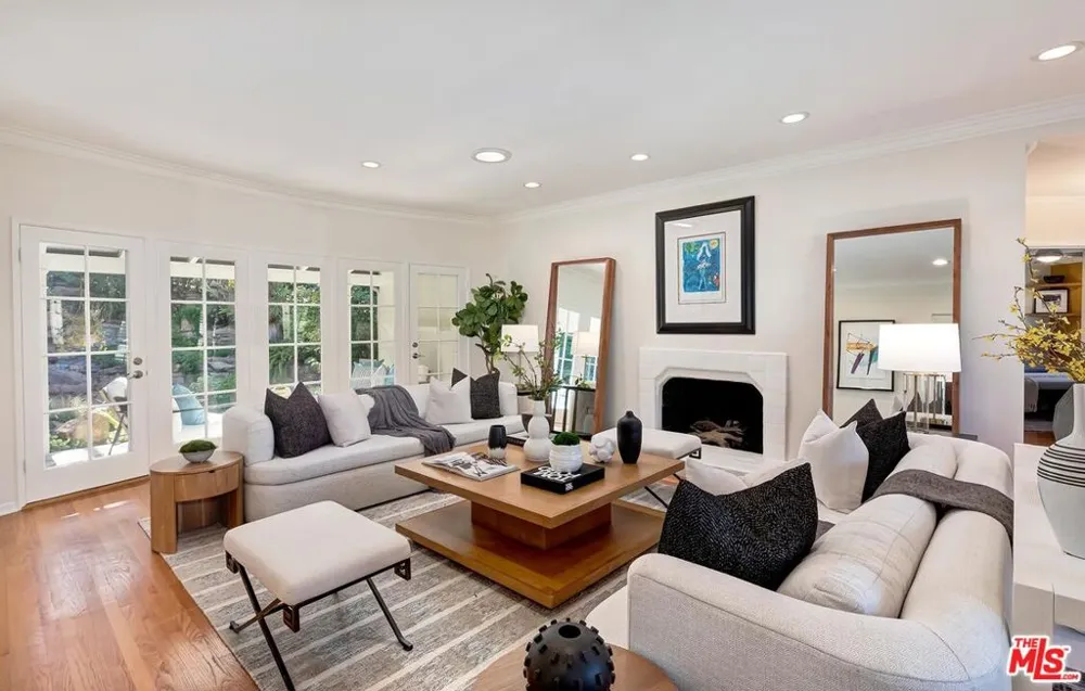 1609 Comstock Avenue Los Angeles, CA 90024