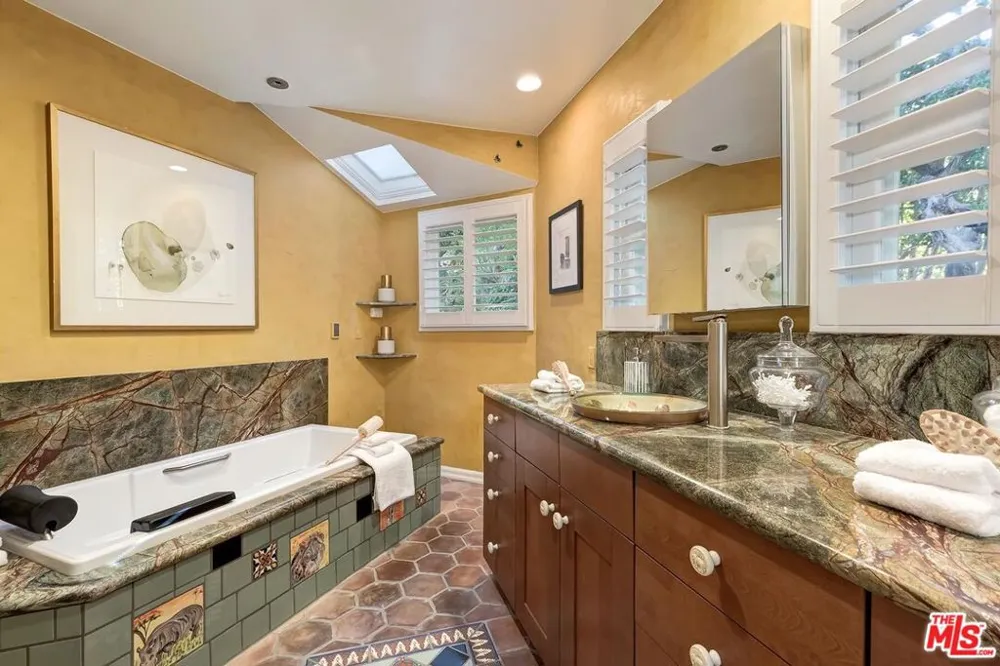 1609 Comstock Avenue Los Angeles, CA 90024