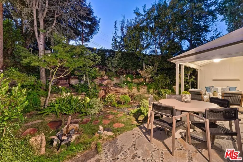 1609 Comstock Avenue Los Angeles, CA 90024