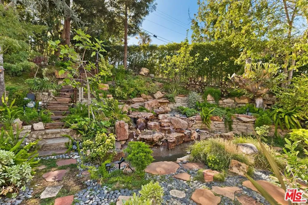 1609 Comstock Avenue Los Angeles, CA 90024