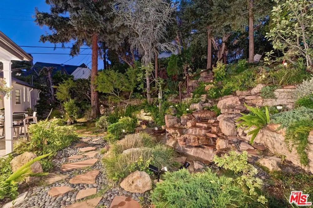 1609 Comstock Avenue Los Angeles, CA 90024