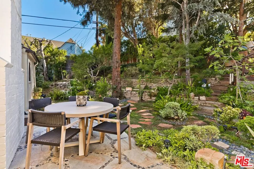 1609 Comstock Avenue Los Angeles, CA 90024