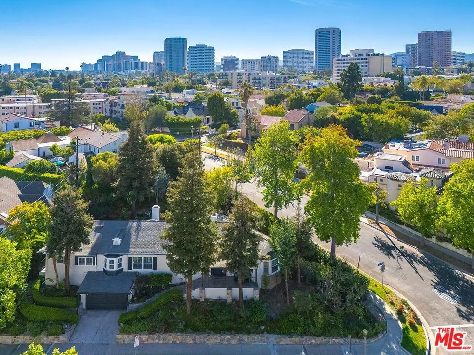 1609 Comstock Avenue Los Angeles, CA 90024