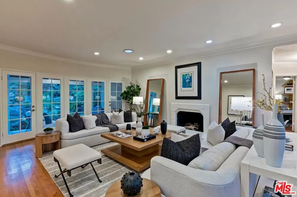 1609 Comstock Avenue Los Angeles, CA 90024