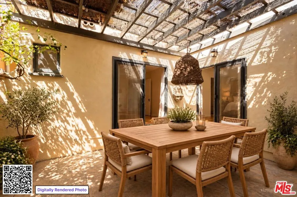 7272 Willoughby Avenue Los Angeles, CA 90046