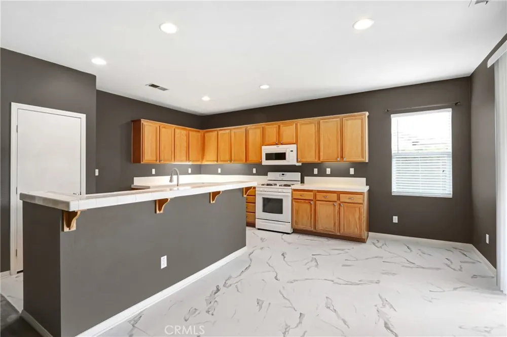 1041 Paintbrush Hemet, CA 92545