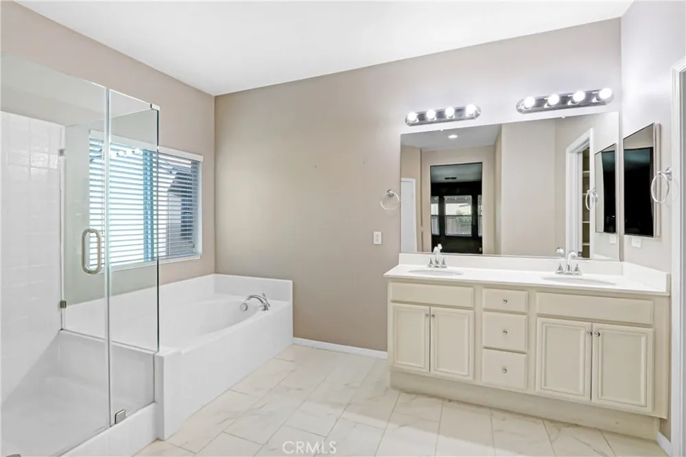 1041 Paintbrush Hemet, CA 92545