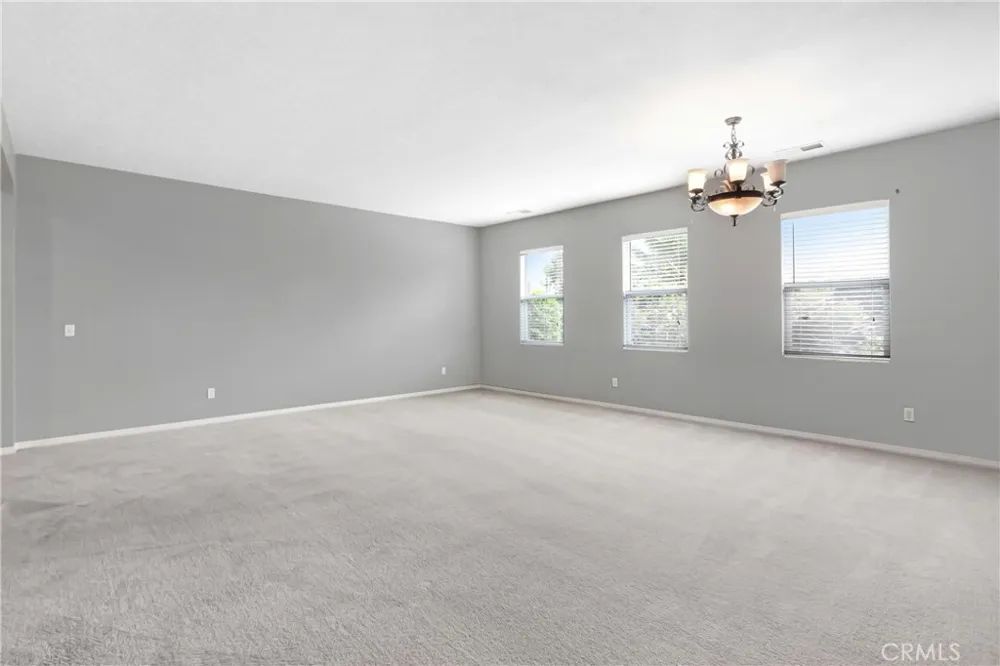 1041 Paintbrush Hemet, CA 92545