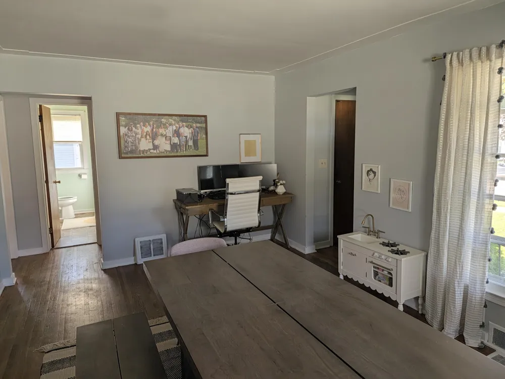 944 Kentfield Street SW Wyoming, MI 49509