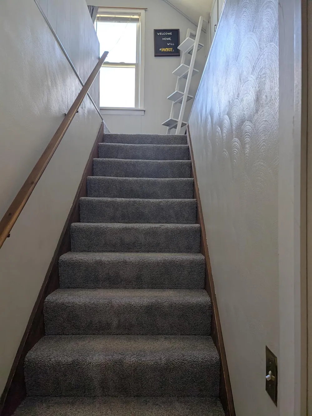 944 Kentfield Street SW Wyoming, MI 49509