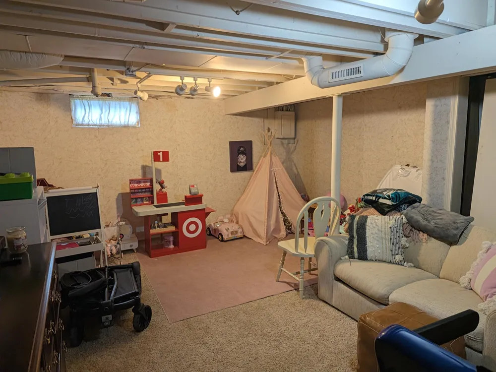 944 Kentfield Street SW Wyoming, MI 49509