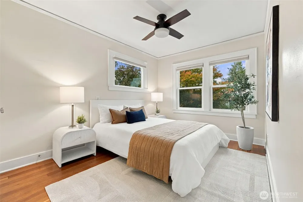 6043 37th Avenue NE Seattle, WA 98115