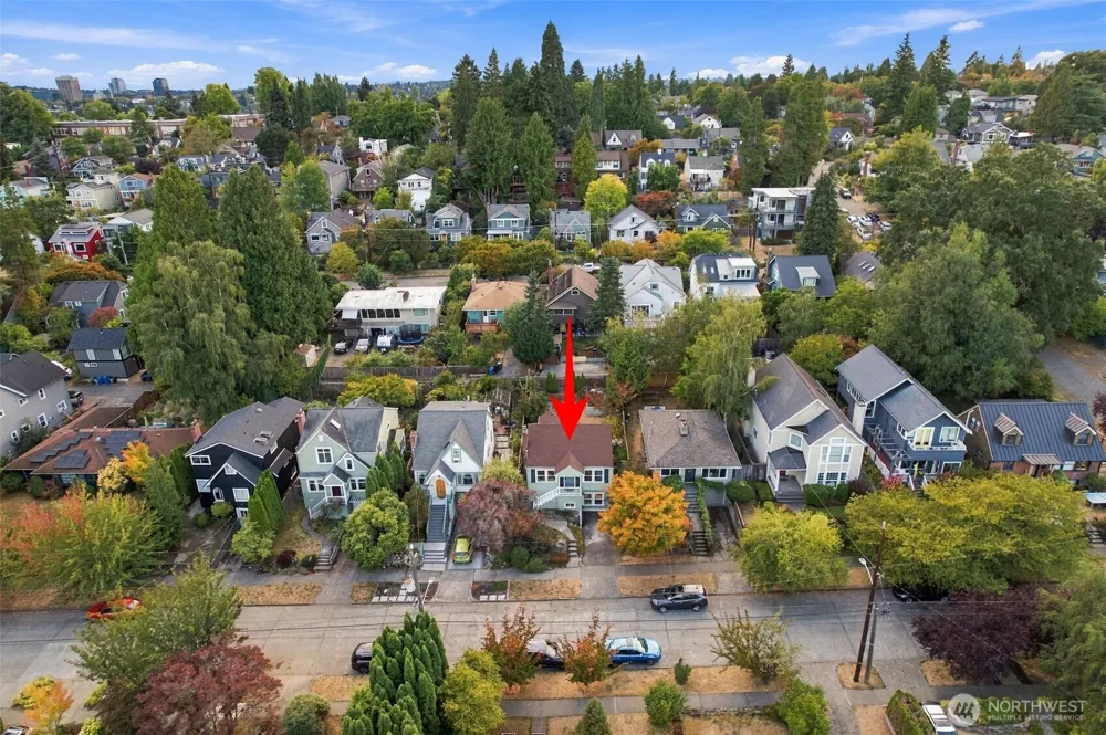 6043 37th Avenue NE Seattle, WA 98115