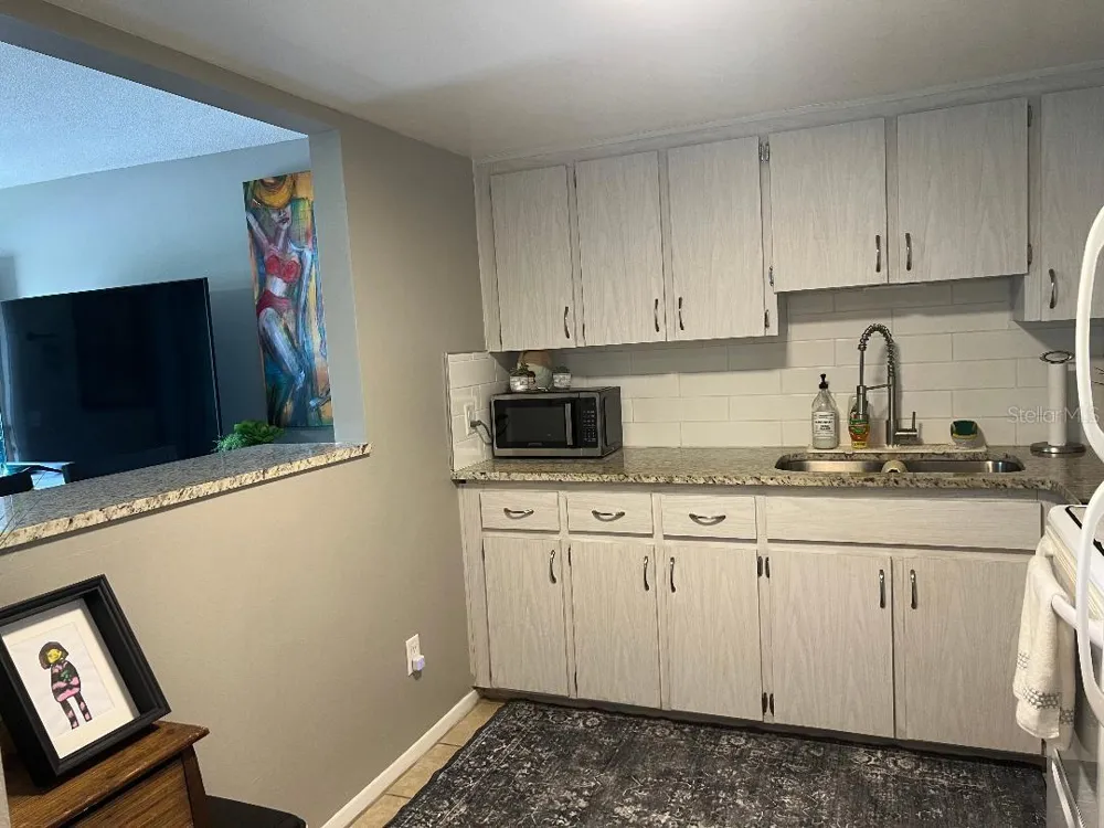 2000 WORLD PARKWAY BOULEVARD #20 Clearwater, FL 33763