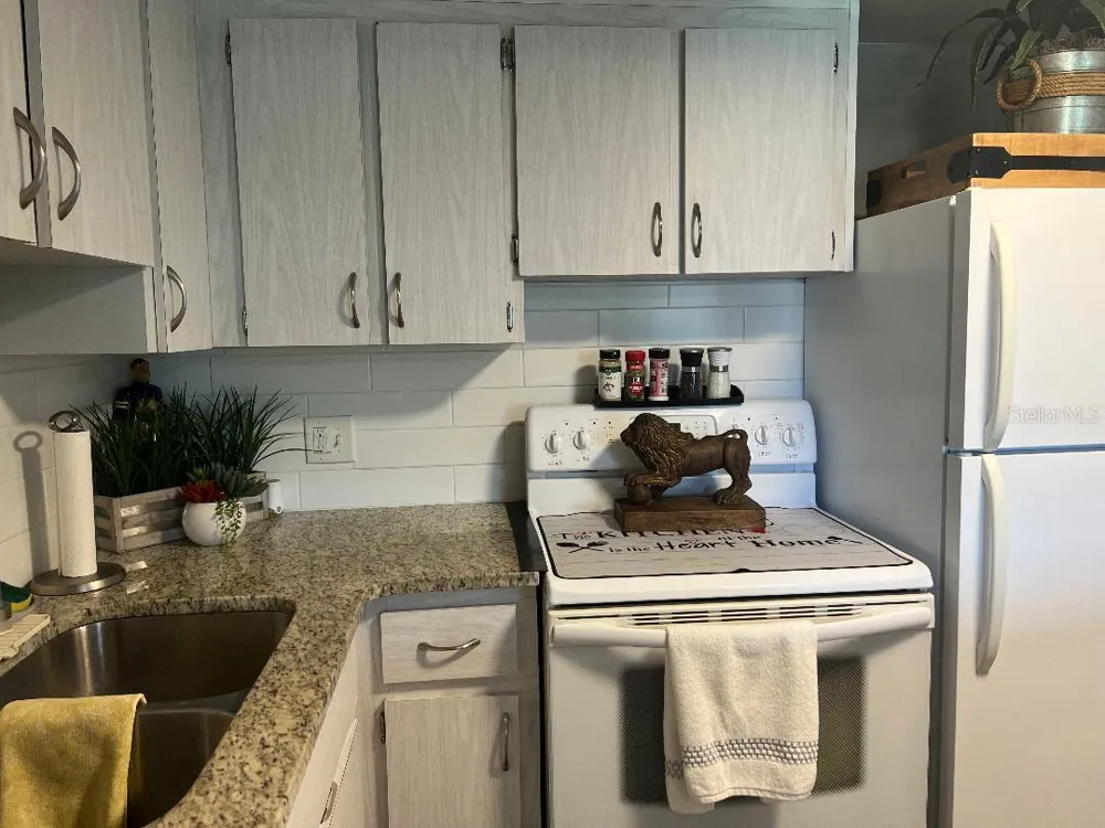 2000 WORLD PARKWAY BOULEVARD #20 Clearwater, FL 33763