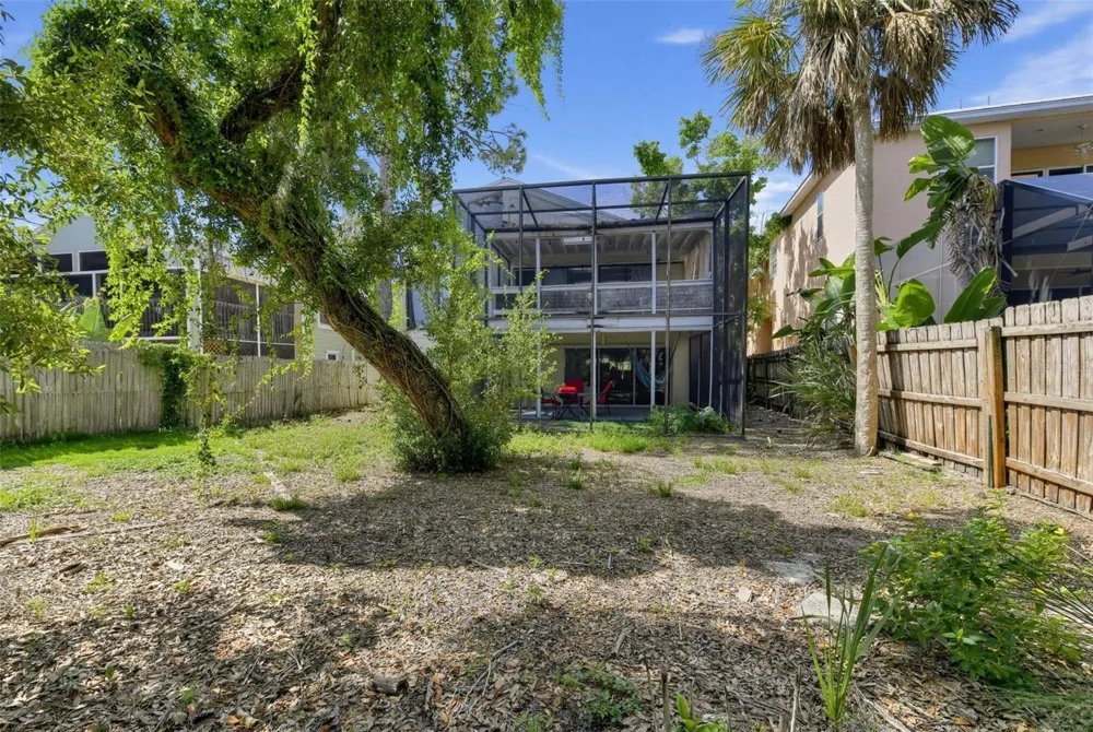 5059 COMMONWEALTH DRIVE Sarasota, FL 34242