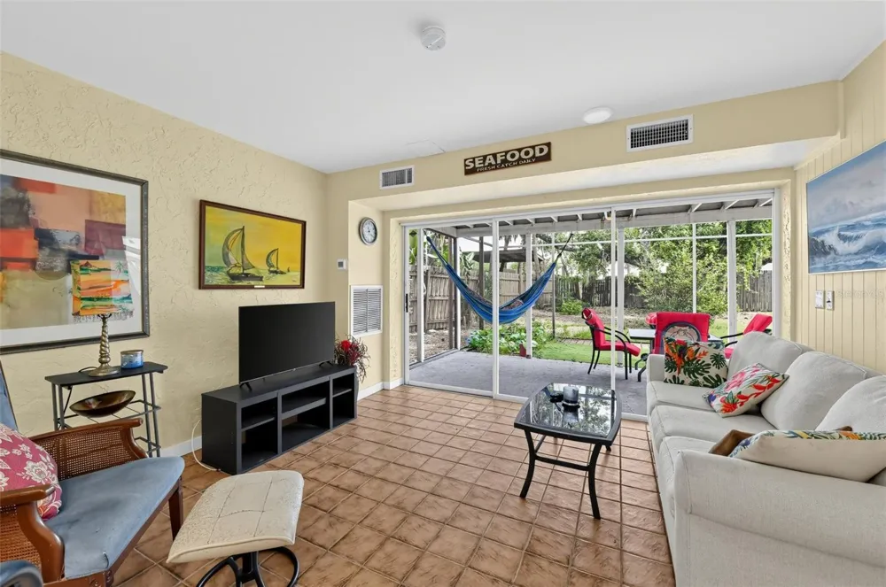 5059 COMMONWEALTH DRIVE Sarasota, FL 34242