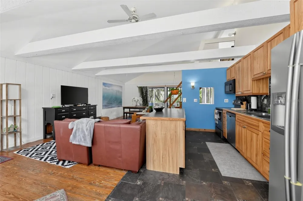 5059 COMMONWEALTH DRIVE Sarasota, FL 34242