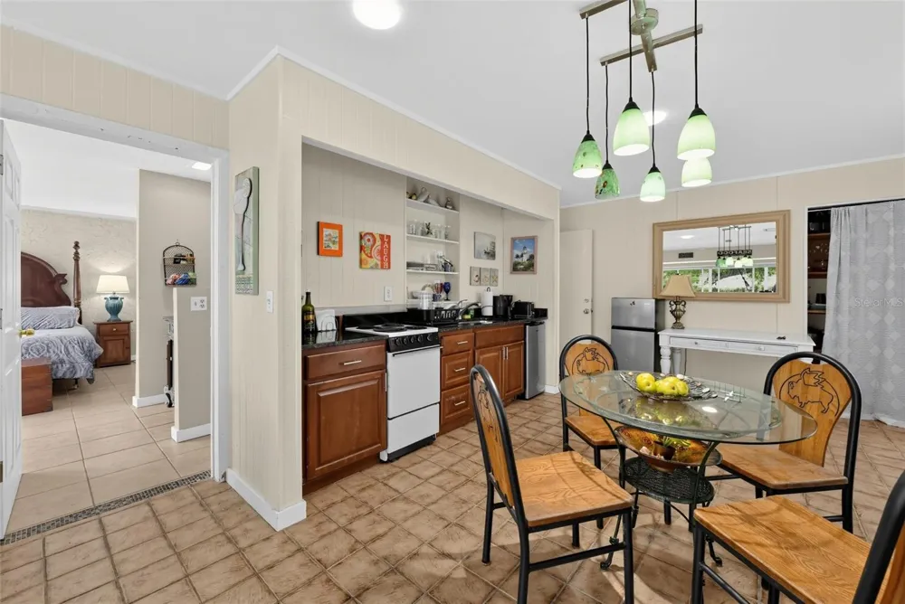 5059 COMMONWEALTH DRIVE Sarasota, FL 34242