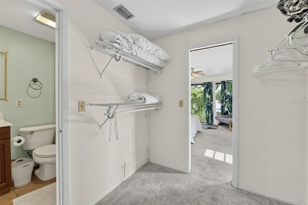 5059 COMMONWEALTH DRIVE Sarasota, FL 34242