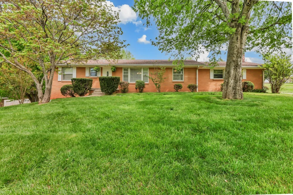 1311 Oak Hill Dr Clarksville, TN 37040