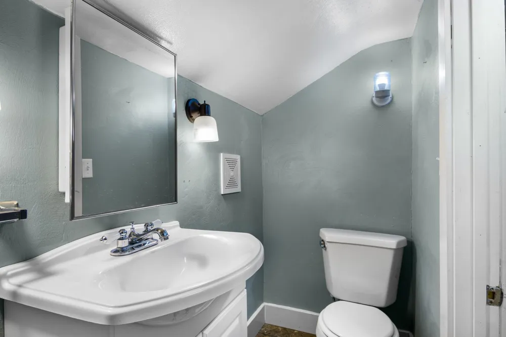 915 Baldwin Traverse City City, MI 49686
