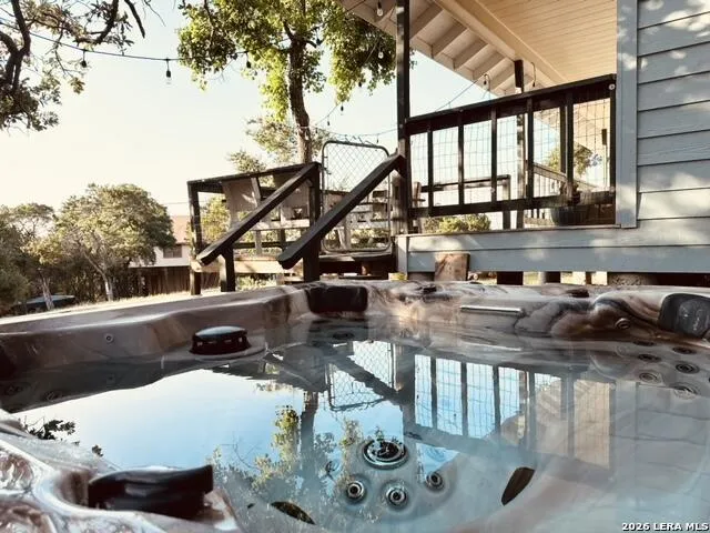 310 Riviera Canyon Lake, TX 78133