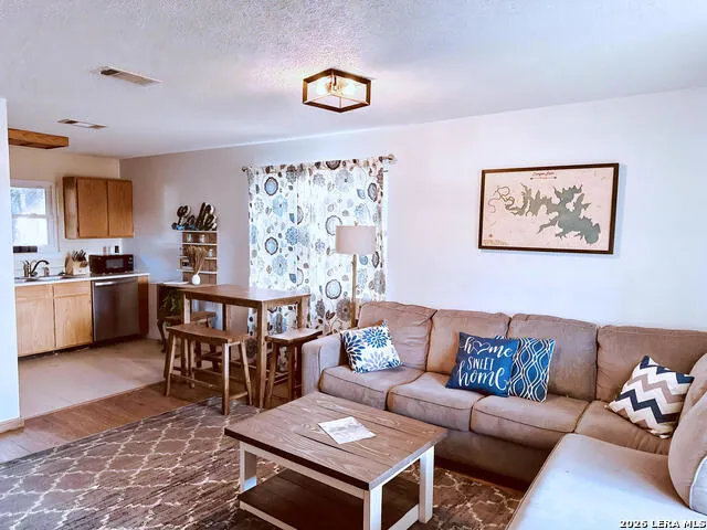 310 Riviera Canyon Lake, TX 78133